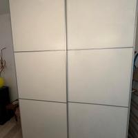 ARMADIO molto capiente 