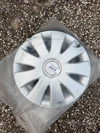 4 Copricerchi usati 5 mesi, da 15