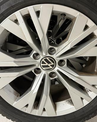 Ruote complete Vw Passat Alltrack. Cerchio e gomma