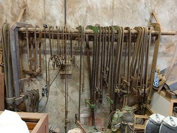 60 Morsetti da falegname in ferro, in blocco