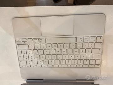 Magic Keyboard iPad Air 13" (M4) bianca - usata