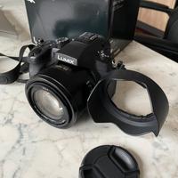 Panasonic leica fz1000 con scatola e accessori