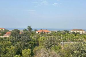 Casa singola da ristrutturare a Giarre