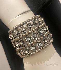 Bracciale rigido argentato con zirconi