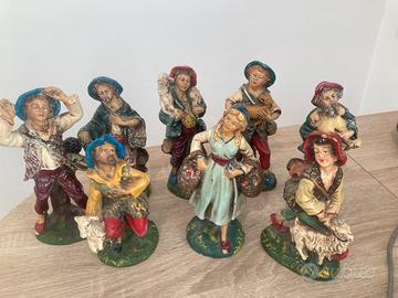 Set statuine in carta questa