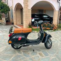 Vespa 125 px 1986 nera conservata