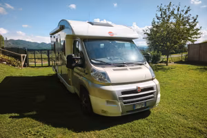 Camper semi integrale Burstner IXEO 664