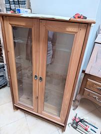 Vetrina in legno