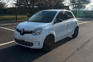 🚗 RENAULT TWINGO E-TECH ELECTRIC – URBAN NIGHT ⚡
