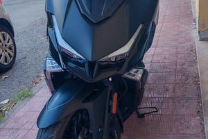 come nuovo maxiscooter Kymco xciting 400 vs del 