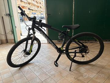 Bici Rockrider ST530