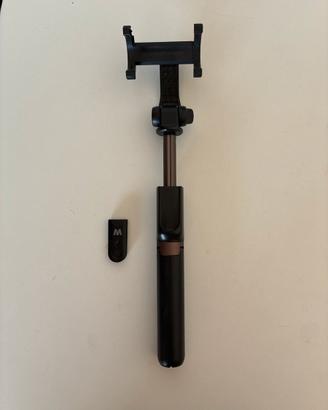 Selfie stick e treppiede Bluetooth per smartphone