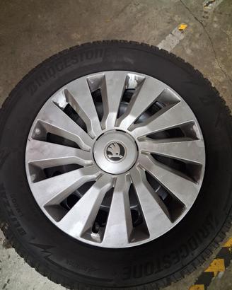 GOMME PNEUMATICI INVERNALI BRIDGESTONE 215/65/R16 
