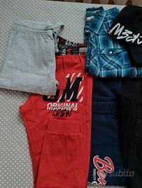 Lotto abbigliamento bimbo 10 anni 