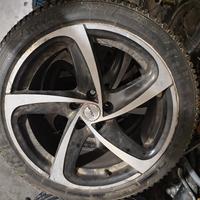 Cerchi in lega Avus 17" con gomme Kleber invernali