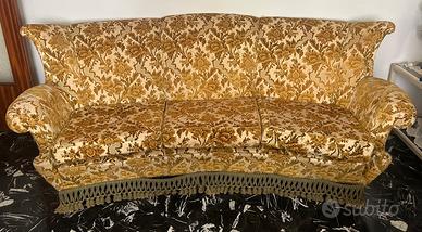 Divano e poltrone Chippendale