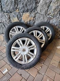 cerchi in lega  Lancia con gomme  80%