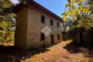 RUSTICO A PAVULLO NEL FRIGNANO