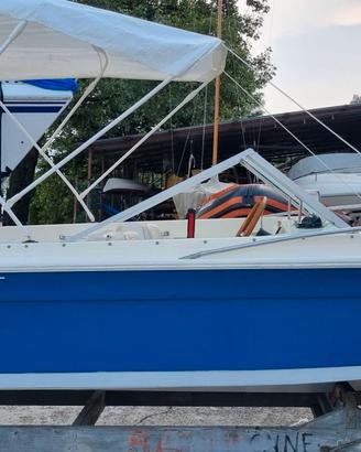Motoscafo open AMF Slickcraft con motore 40 cv