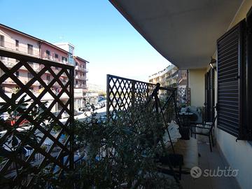 Appartamento recente zona Taverna con garage, 1° P