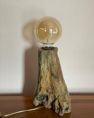 Lampada in legno di recupero
