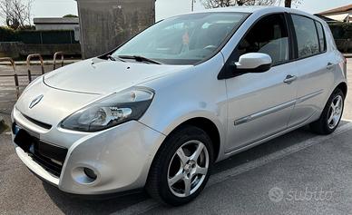 renault clio 1.2 16V GPL Dynamique