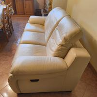 divano in pelle 