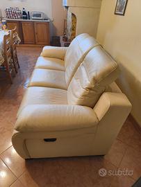 divano in pelle 