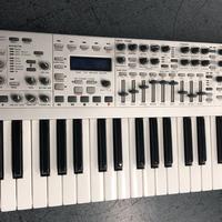 NOVATION X STATION 49 SYNTHESIZER