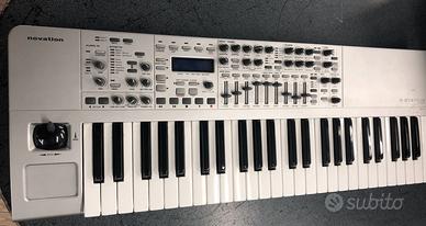 NOVATION X STATION 49 SYNTHESIZER