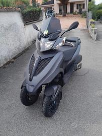 Piaggio MP3 300