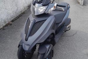 Piaggio MP3 300