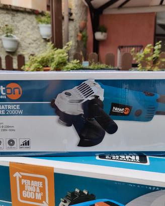 smerigliatrice angolare 2000W