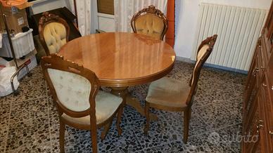 tavolo tondo apribile con sedie in velluto 