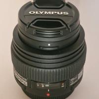 Obiettivo Olympus 50 mm. f1:2 MACRO