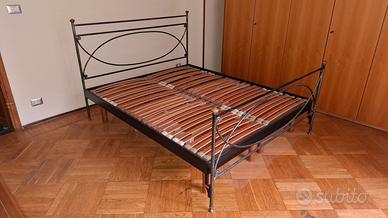 Letto matrimoniale in ferro battuto