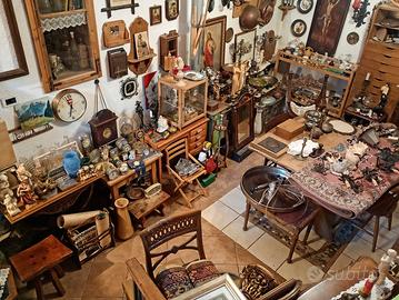 oggettistica e mobili vari