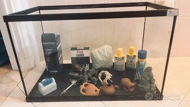 Acquario con accessori 60 lt