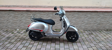 Vespa gts250i.e
