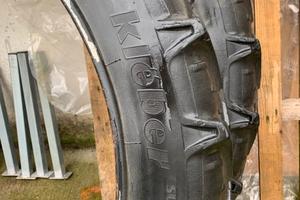 Gomme strette con cerchi