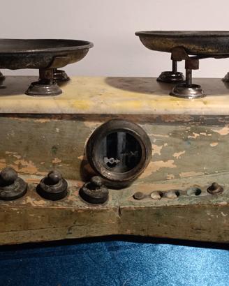 BILANCIA ANTICA A DUE PIATTI BASE IN MARMO CON PES