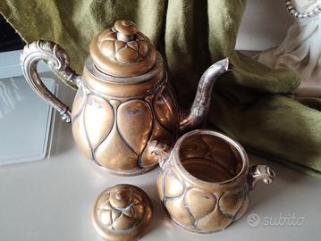 vintage teiera e zuccheriera
