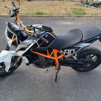 KTM 690 Duke - 2012