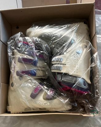 Scarponi da scii da donna