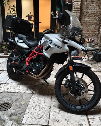 BMW GS F700 DEL 2017 CON TRIS DI VALIGE GIVI