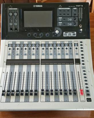 mixer yamaha tf1