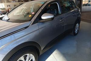 PRONTA A PARTIRE! Peugeot 3008 1.5 blueHDI 130 cv 