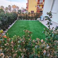 Trilocale fronte mare con giardino Rif.1019