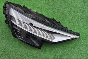 AUDI Q8 4M8 MATRIX Faro Fanale Destro Dx