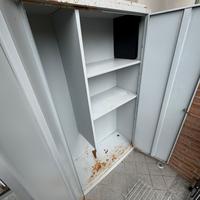 Armadio in metallo 180cm con ripiani balconegarage